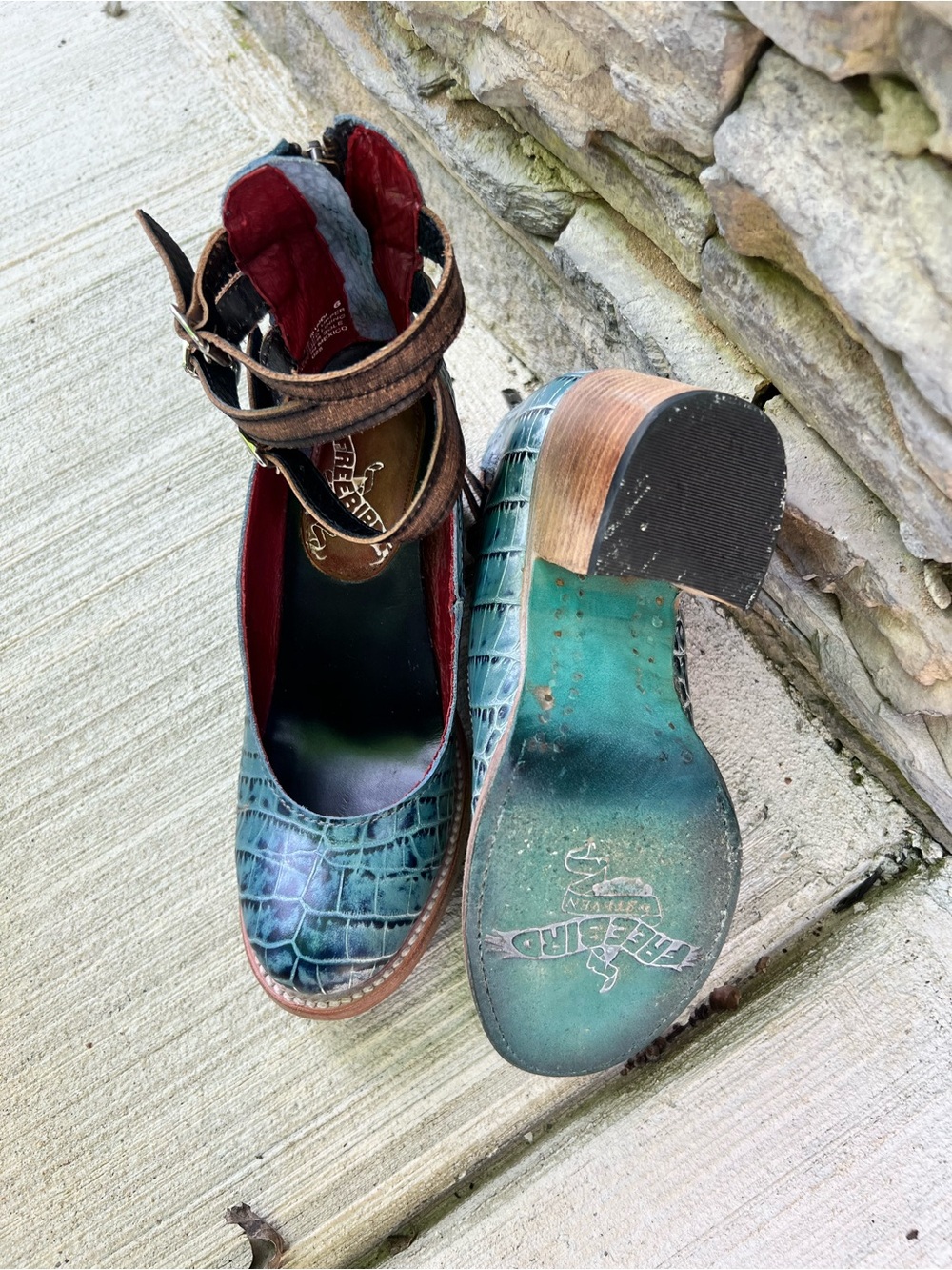 Freebird by Steven Teal Croc-Embossed Ankle-Strap Heels w/Brown Strap Shoes sz 6